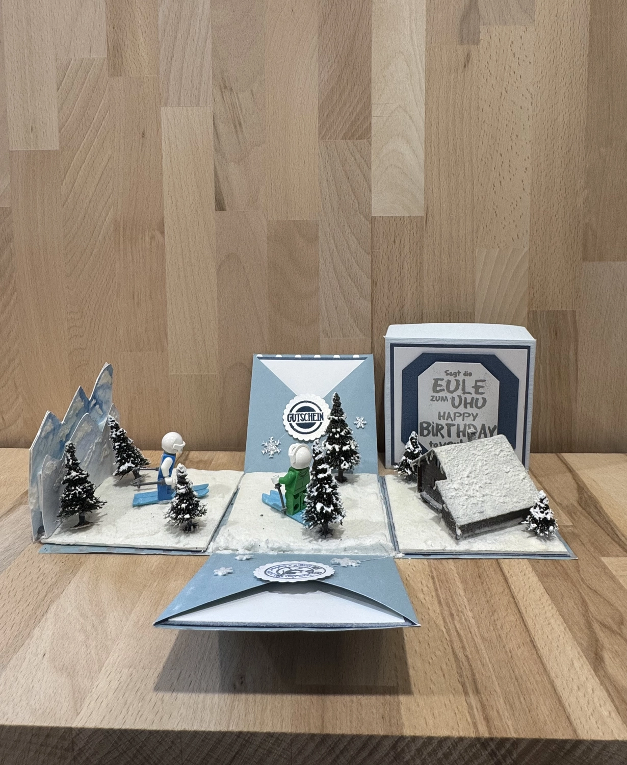 Design MoRA – handgemachte Kartengestaltung – Explosionsboxen